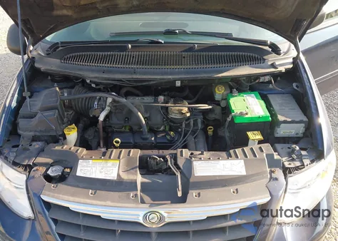 2006 Chrysler Town & Country Lx from USA, damaged, VIN 2A4GP44R66R847110